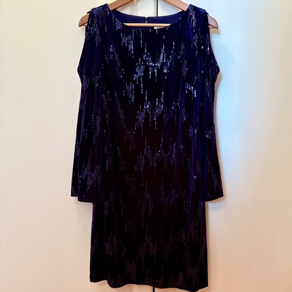 ✨NWOT✨ Eliza J Navy Sequinned Dress - Sz 4 - Picture 1 of 4